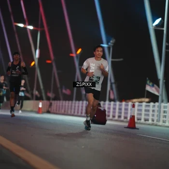 Runner Photo 6158669