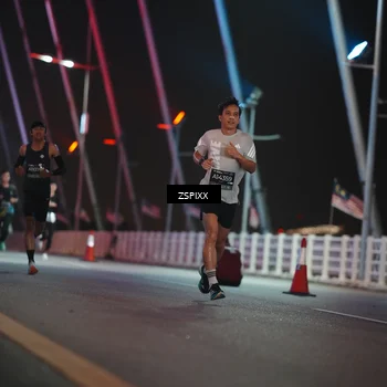 Runner Photo 6158679