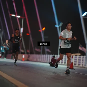 Runner Photo 6158691