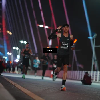 Runner Photo 6158722