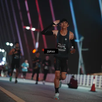 Runner Photo 6158763