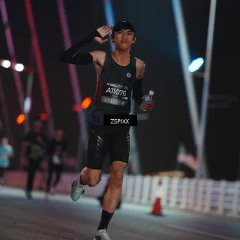 Runner Photo 6158774