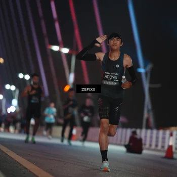 Runner Photo 6158782
