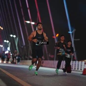 Runner Photo 6158795