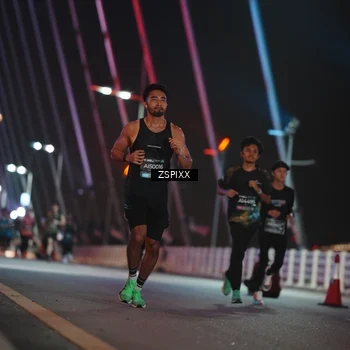 Runner Photo 6158802