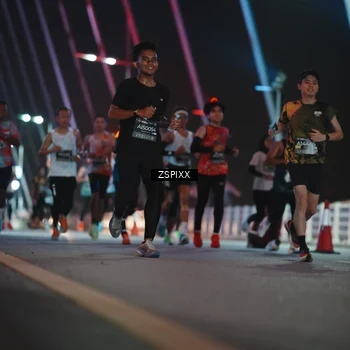 Runner Photo 6158856