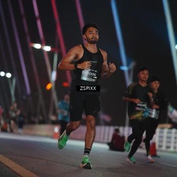 Runner Photo 6158873