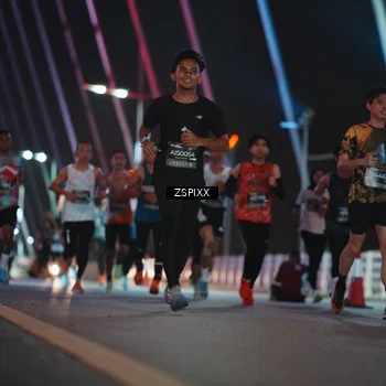 Runner Photo 6158875