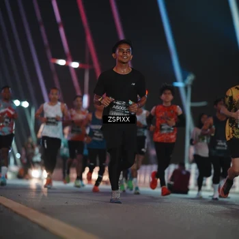 Runner Photo 6158876