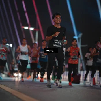 Runner Photo 6158896