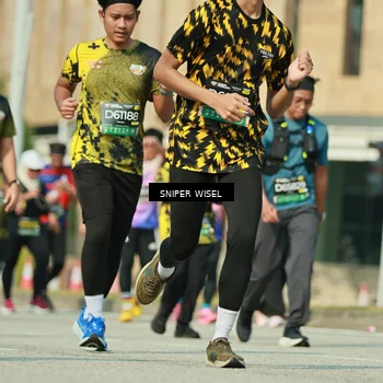 Runner Photo 6158900