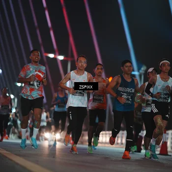 Runner Photo 6158908