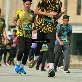 Runner Photo 6158925