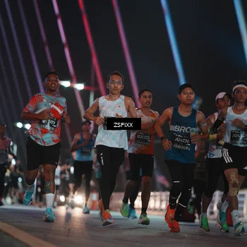 Runner Photo 6158938