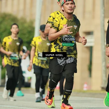 Runner Photo 6158952