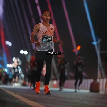 Runner Photo 6159039