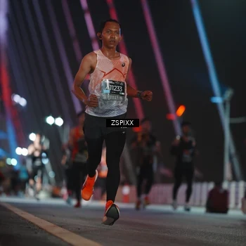 Runner Photo 6159043