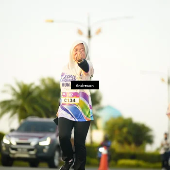 Runner Photo 6159100