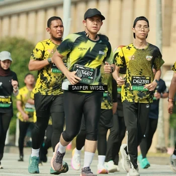 Runner Photo 6159106