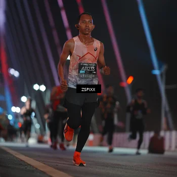 Runner Photo 6159143