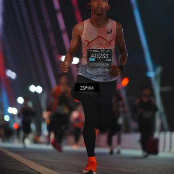 Runner Photo 6159439