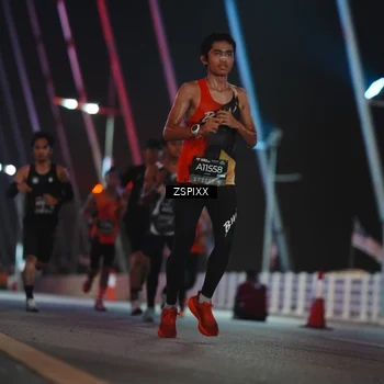 Runner Photo 6159749