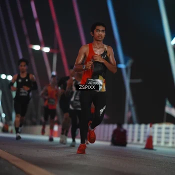 Runner Photo 6159759