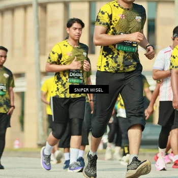Runner Photo 6159776