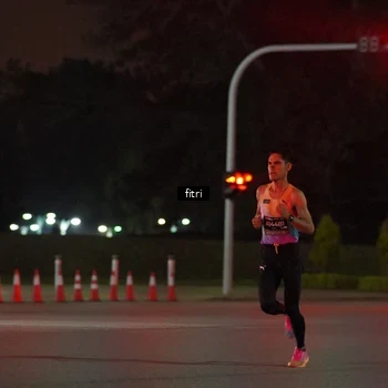 Runner Photo 6159893