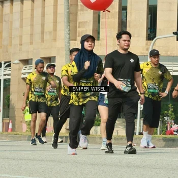 Runner Photo 6159896