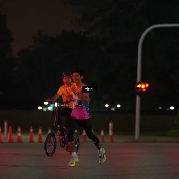 Runner Photo 6159916