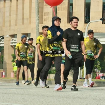 Runner Photo 6159921