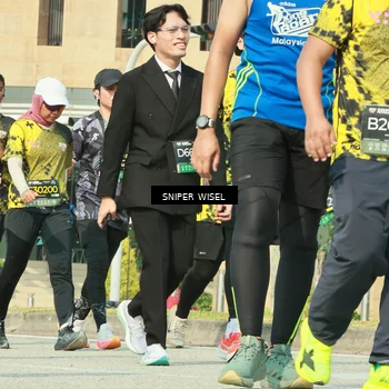 Runner Photo 6159944