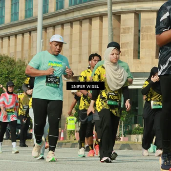 Runner Photo 6159953