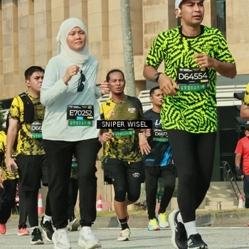 Runner Photo 6160433