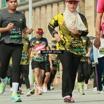 Runner Photo 6160664