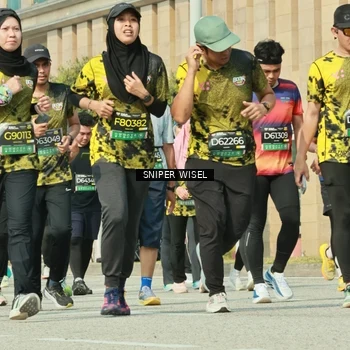 Runner Photo 6160702