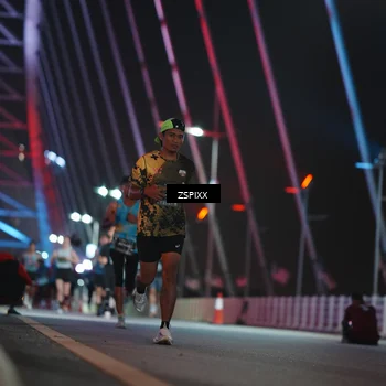 Runner Photo 6160857