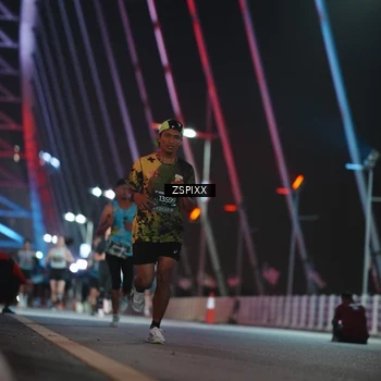 Runner Photo 6160904
