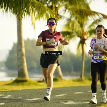 Runner Photo 6161116