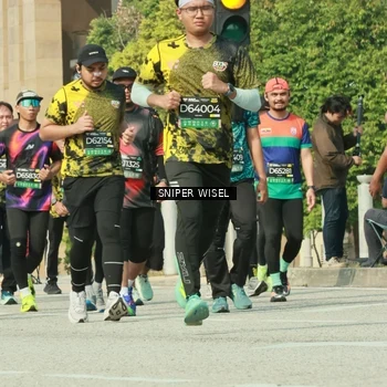 Runner Photo 6161145