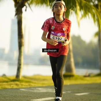 Runner Photo 6161150