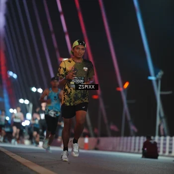 Runner Photo 6161164