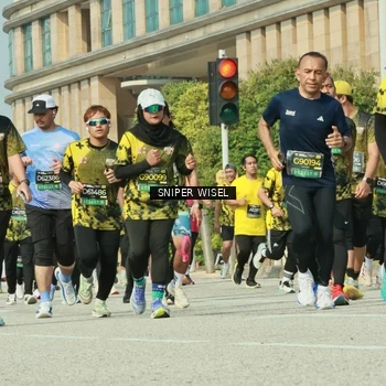 Runner Photo 6161220
