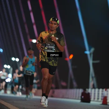 Runner Photo 6161416