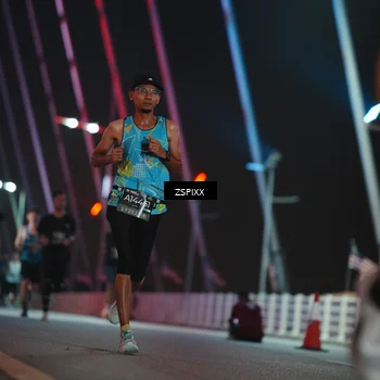 Runner Photo 6161654