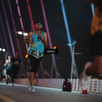 Runner Photo 6161655