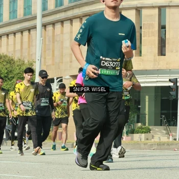 Runner Photo 6161717