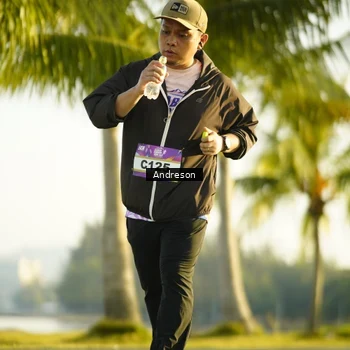Runner Photo 6161720