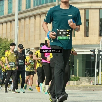 Runner Photo 6161730